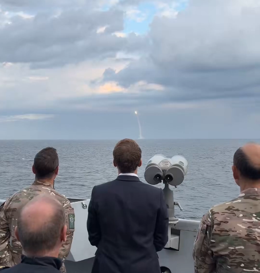 Франція запустила нову міжконтинентальну балістику з ядерної субмарини